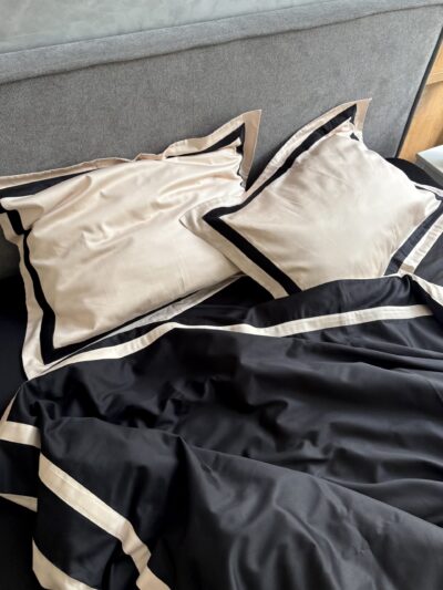 Постіль сатин преміальний із Смужками (Чорний у поєднанні із бежевим)