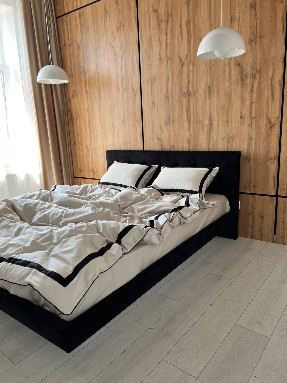 Premium satin bedding with stripes (Sand shade)