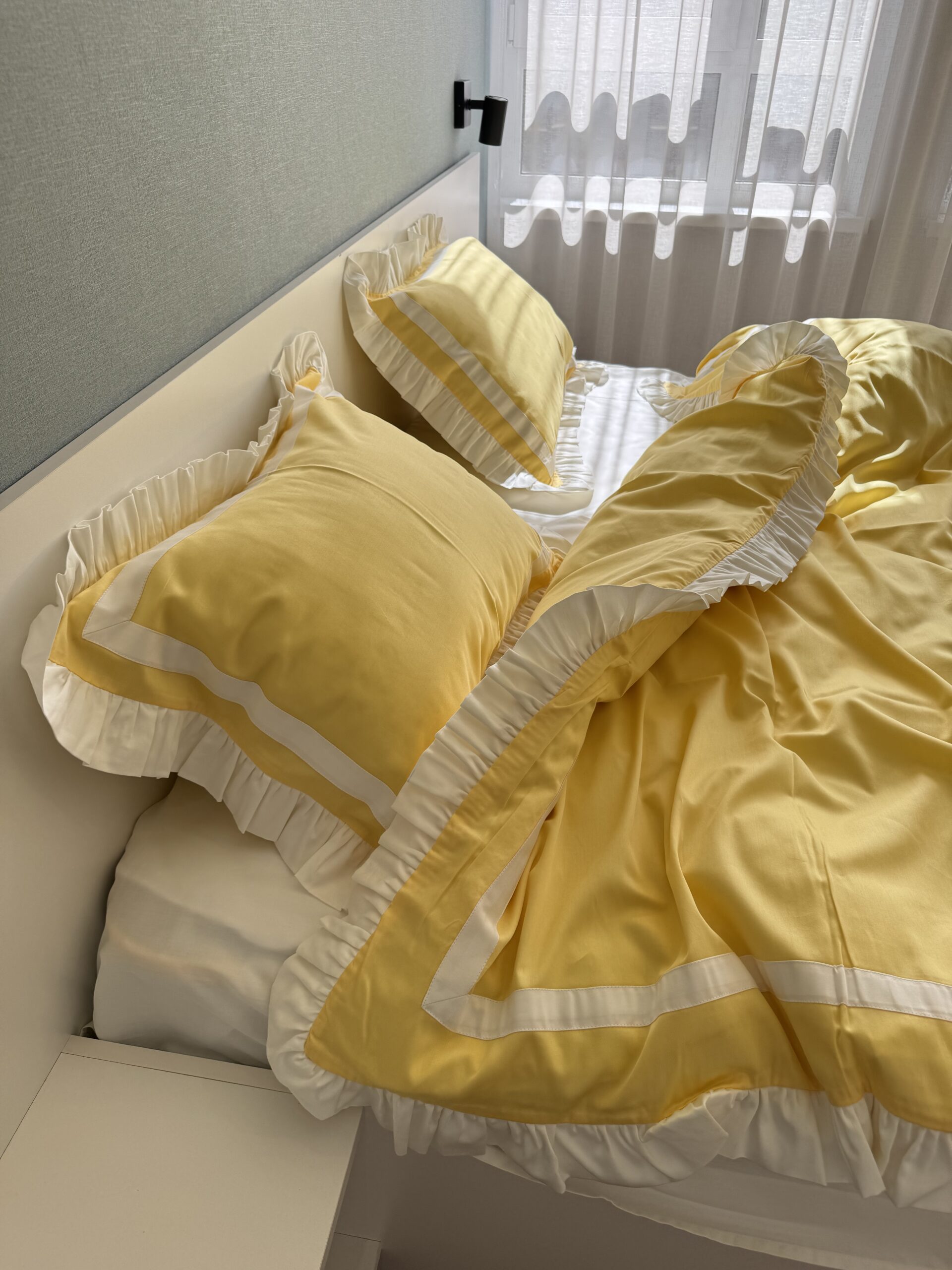Yellow + Cream with a rosette and a wide stripe